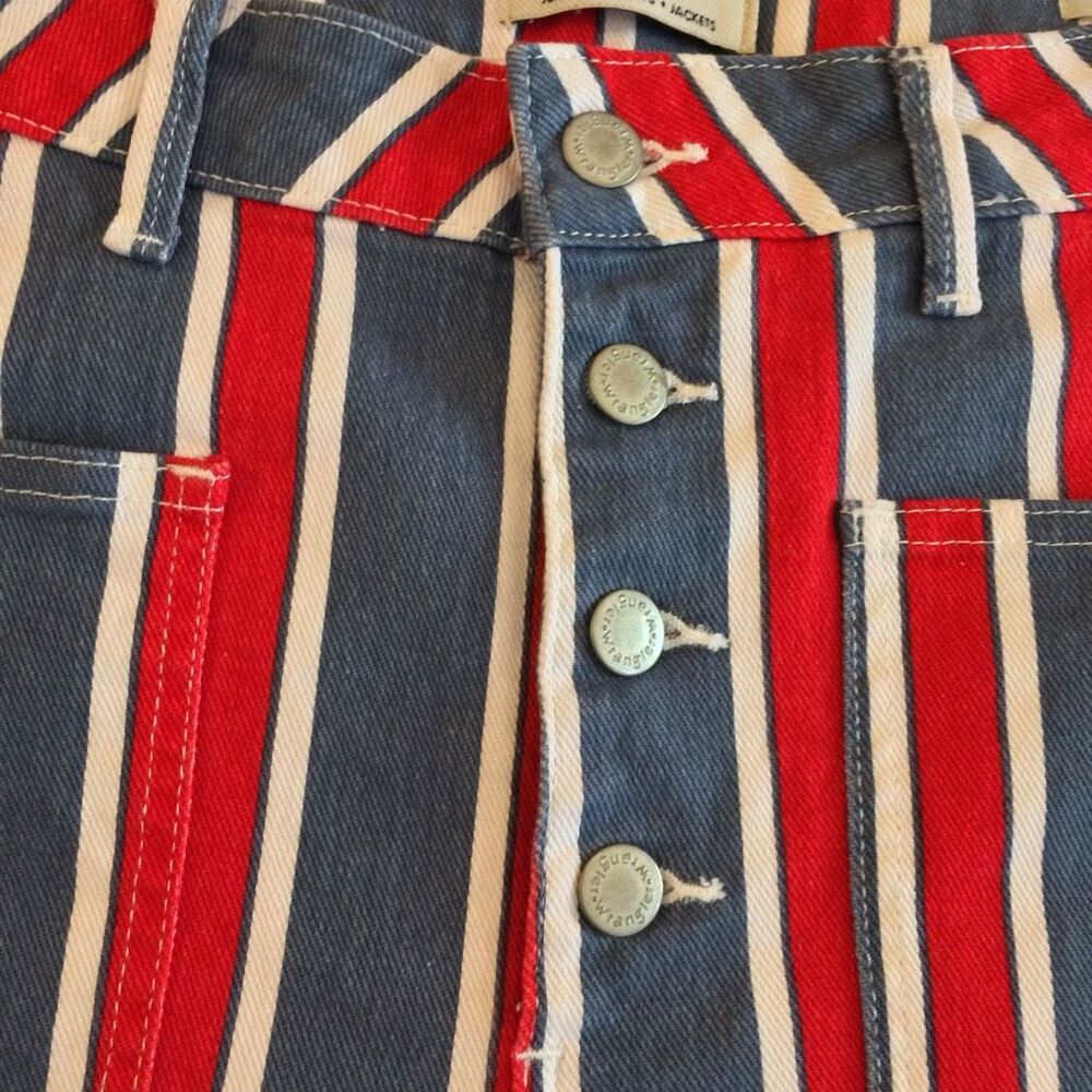 Lainey Wilson x Wrangler Star Spangled Stripe Flare Jeans 10 - Picture 3 of 13